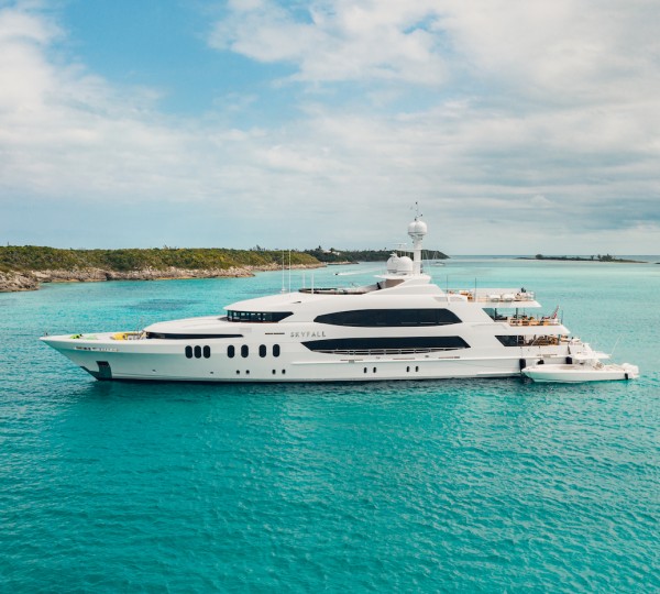 Motor yacht FINISH LINE (hull T058) delivered by Trinity Yachts